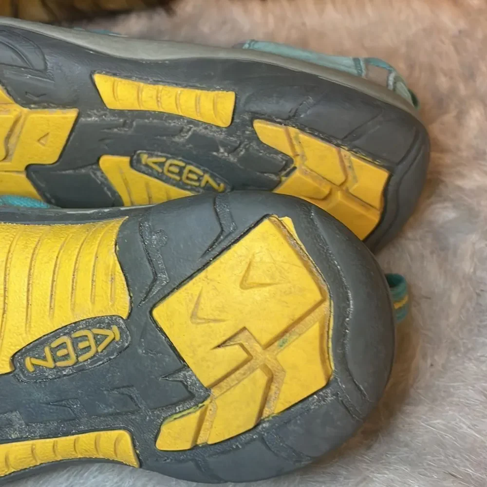 Keen sandals 3 (4125)